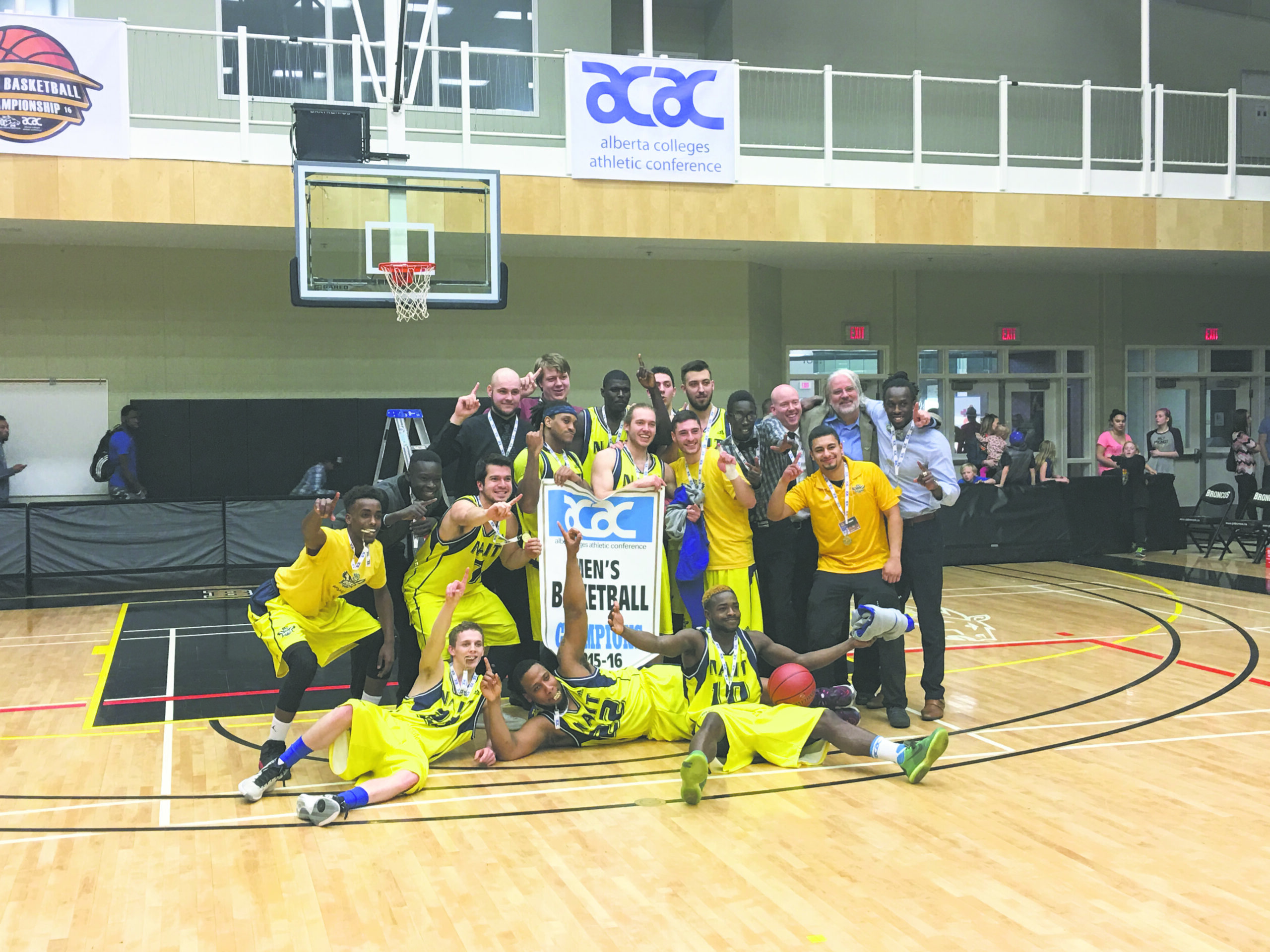 Men’s basketball wins provincials